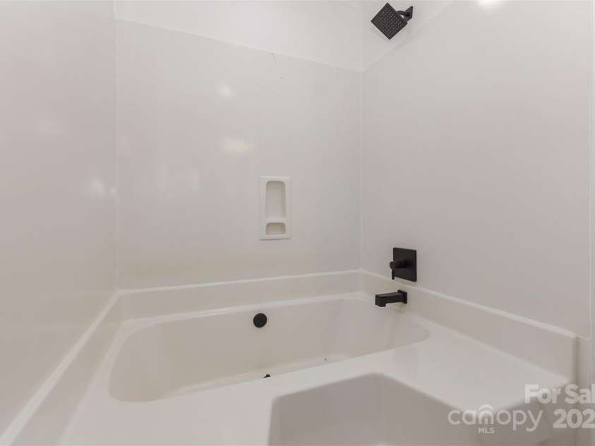 14806 Karina Falls Court, Charlotte, NC 28273.  MLS# CAR4284343, YatesRealty ID 27995. 