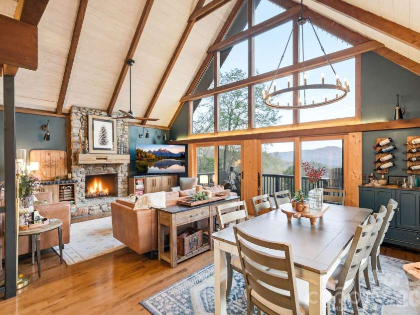 429 Green Cove Road, Sugar Mountain, NC 28604.  MLS# CAR4389497, YatesRealty ID 27996. 