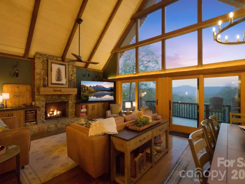 429 Green Cove Road, Sugar Mountain, NC 28604.  MLS# CAR4389497, YatesRealty ID 27996. 