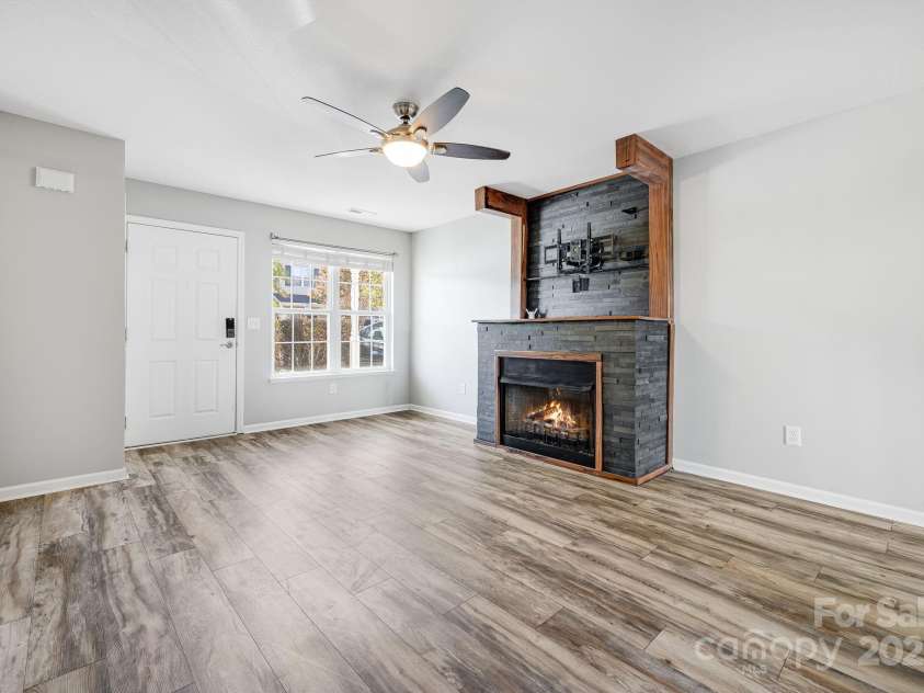 48 Lanceford Circle, Fletcher, NC 28732.  MLS# CAR4284692, YatesRealty ID 27996. 