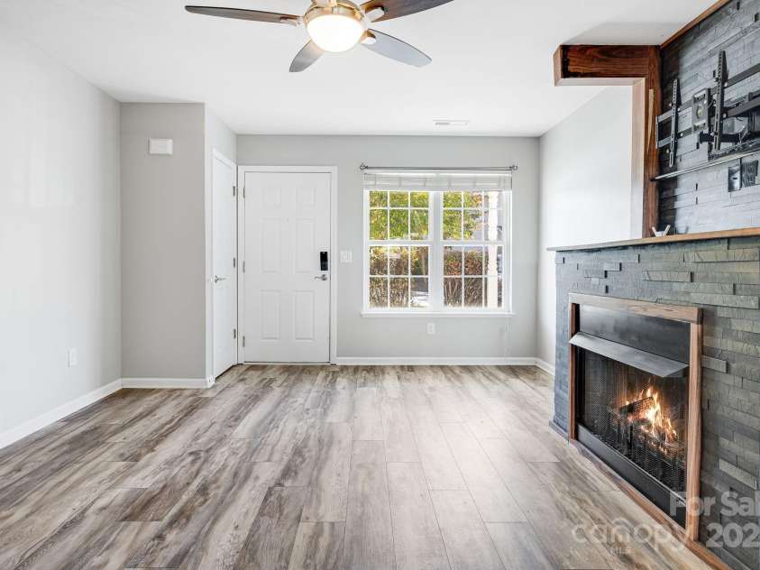 48 Lanceford Circle, Fletcher, NC 28732.  MLS# CAR4284692, YatesRealty ID 27996. 