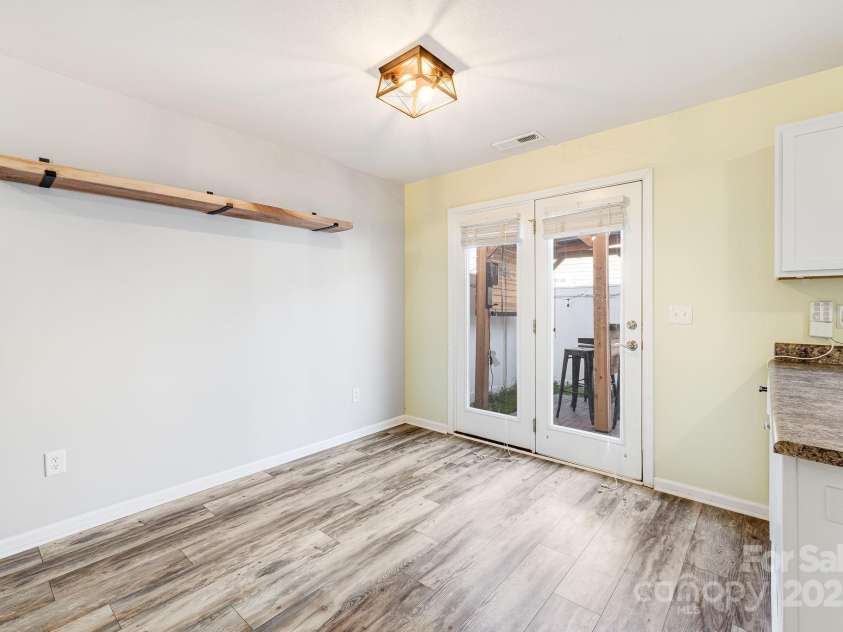 48 Lanceford Circle, Fletcher, NC 28732.  MLS# CAR4284692, YatesRealty ID 27996. 