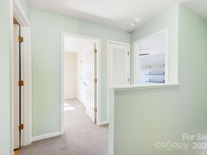 48 Lanceford Circle, Fletcher, NC 28732.  MLS# CAR4284692, YatesRealty ID 27996. 