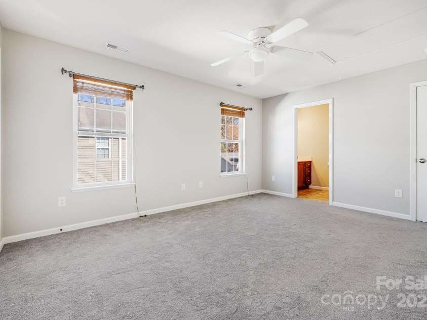 48 Lanceford Circle, Fletcher, NC 28732.  MLS# CAR4284692, YatesRealty ID 27996. 