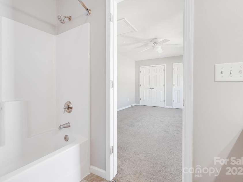 48 Lanceford Circle, Fletcher, NC 28732.  MLS# CAR4284692, YatesRealty ID 27996. 