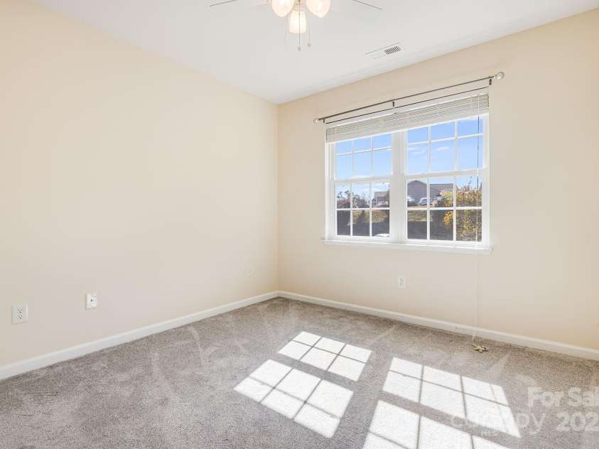 48 Lanceford Circle, Fletcher, NC 28732.  MLS# CAR4284692, YatesRealty ID 27996. 