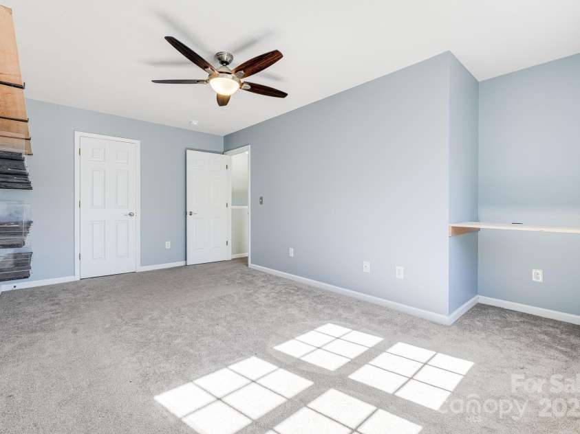 48 Lanceford Circle, Fletcher, NC 28732.  MLS# CAR4284692, YatesRealty ID 27996. 