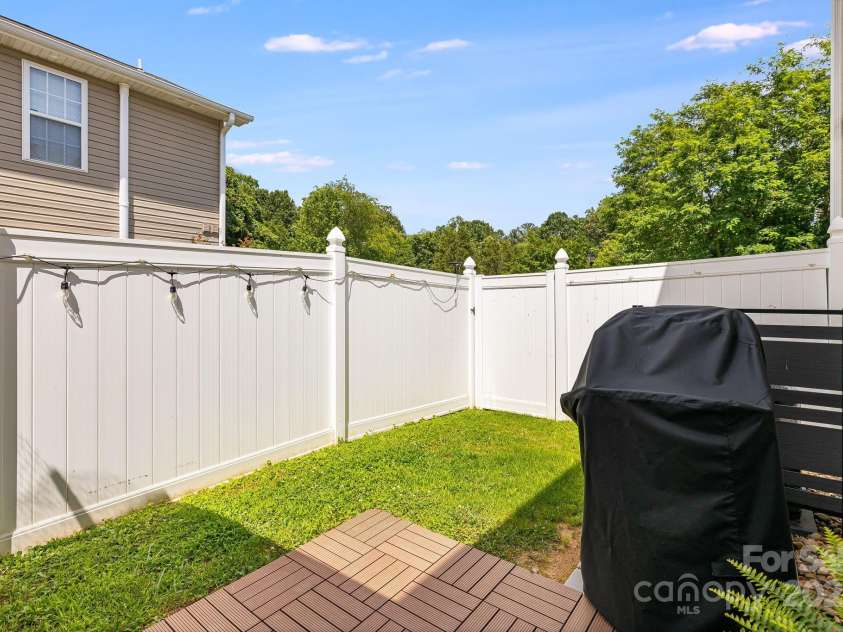 48 Lanceford Circle, Fletcher, NC 28732.  MLS# CAR4284692, YatesRealty ID 27996. 