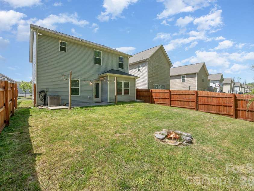3987 Tersk Drive, Midland, NC 28107.  MLS# CAR4390172, YatesRealty ID 27998. 