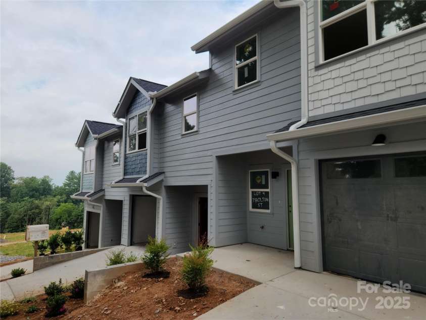 7 Bolton Street, Asheville, NC 28806.  MLS# CAR4230902, YatesRealty ID 27999. 