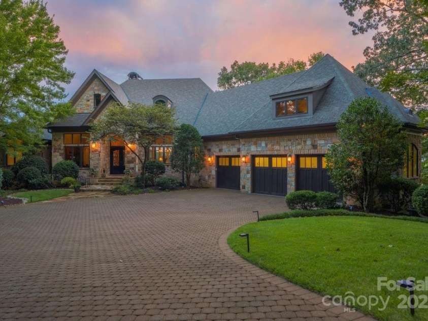 15 Water View Court, Travelers Rest, SC 29690.  MLS# CAR4300904, YatesRealty ID 28. 