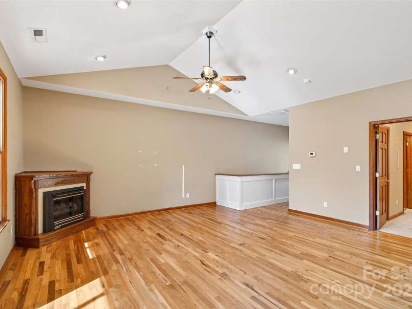 307 #7 Blue Ridge Drive, Marion, NC 28752.  MLS# CAR4298364, YatesRealty ID 28. 