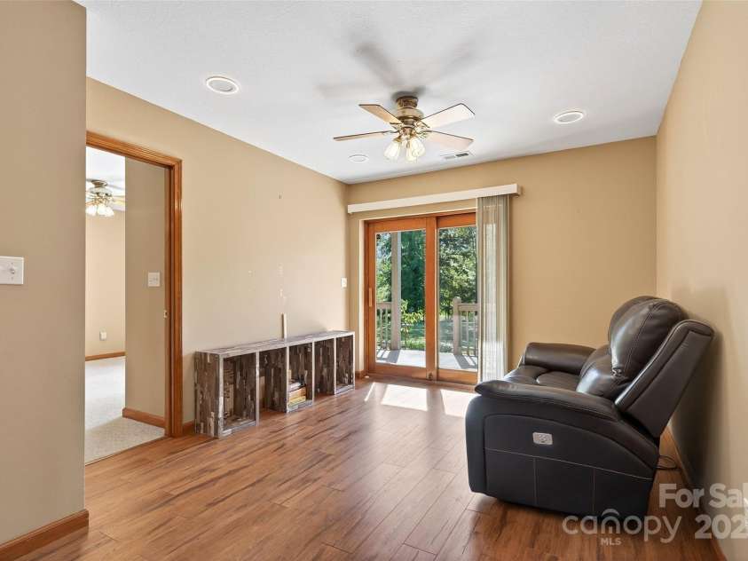 307 #7 Blue Ridge Drive, Marion, NC 28752.  MLS# CAR4298364, YatesRealty ID 28. 