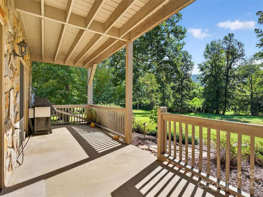 307 #7 Blue Ridge Drive, Marion, NC 28752.  MLS# CAR4298364, YatesRealty ID 28. 