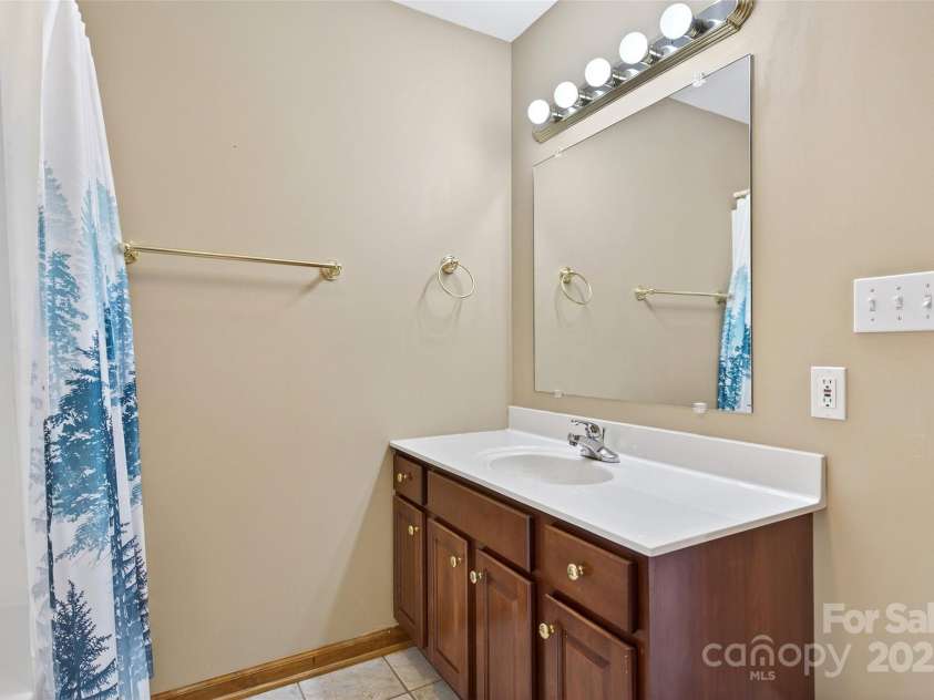 307 #7 Blue Ridge Drive, Marion, NC 28752.  MLS# CAR4298364, YatesRealty ID 28. 