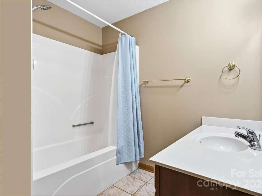 307 #7 Blue Ridge Drive, Marion, NC 28752.  MLS# CAR4298364, YatesRealty ID 28. 