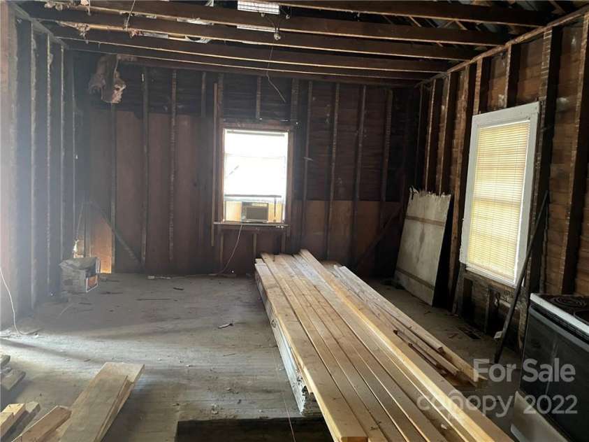 409 Robinson Street, Gaffney, SC 29340.  MLS# CAR3918526, YatesRealty ID 28. 
