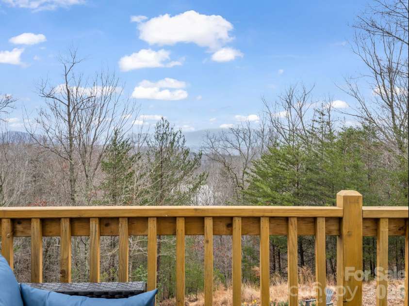 631 Mountain Parkway, Mill Spring, NC 28756.  MLS# CAR4350899, YatesRealty ID 2800. 