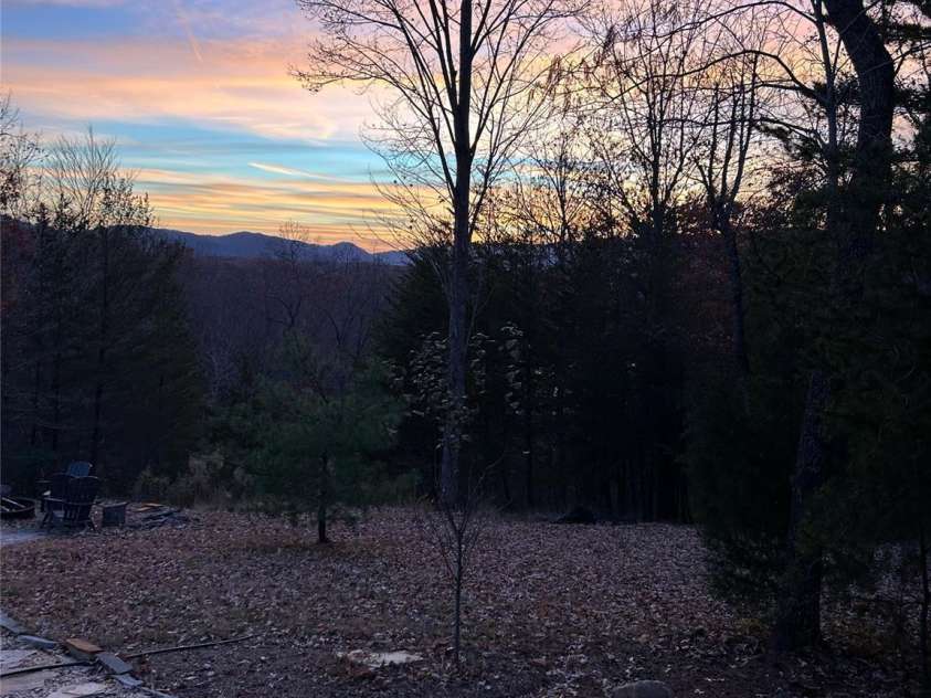 631 Mountain Parkway, Mill Spring, NC 28756.  MLS# CAR4350899, YatesRealty ID 2800. 