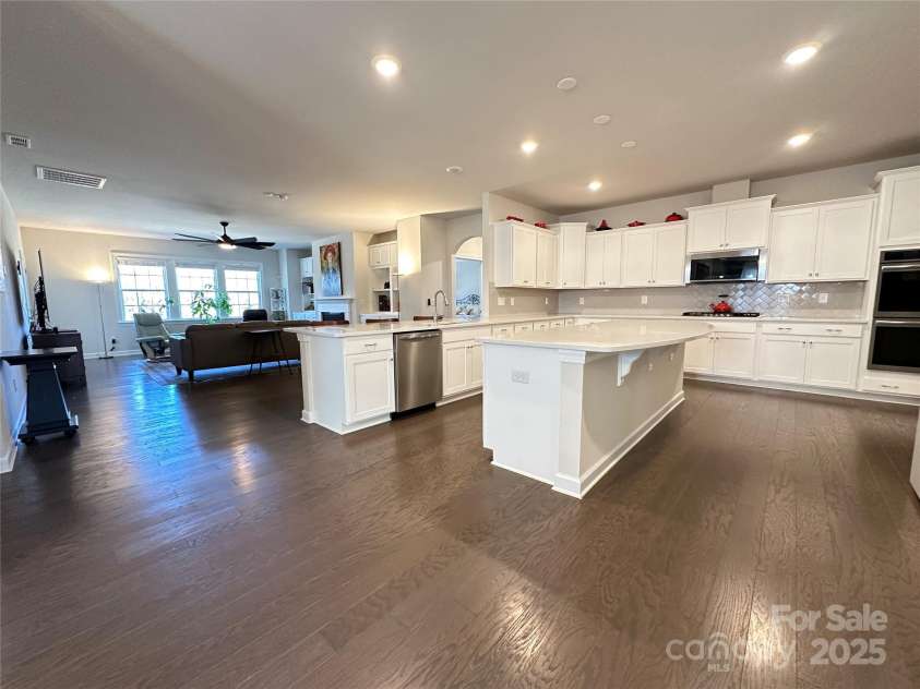 21110 Bank Fire Lane, Huntersville, NC 28078.  MLS# CAR4250011, YatesRealty ID 28000. 