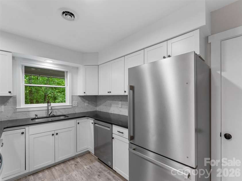 90 Cheestoonaya Way, Brevard, NC 28712.  MLS# CAR4388564, YatesRealty ID 28000. 
