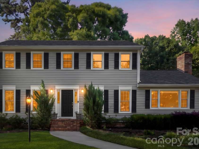 2106 Kings Drive, Gastonia, NC 28056.  MLS# CAR4389653, YatesRealty ID 28001. 