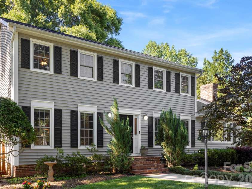 2106 Kings Drive, Gastonia, NC 28056.  MLS# CAR4389653, YatesRealty ID 28001. 