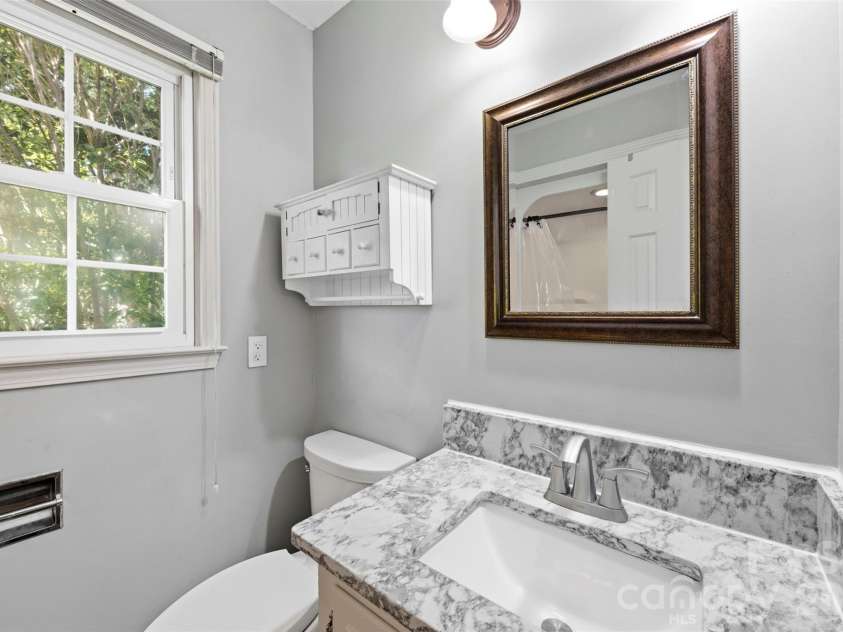2106 Kings Drive, Gastonia, NC 28056.  MLS# CAR4389653, YatesRealty ID 28001. 