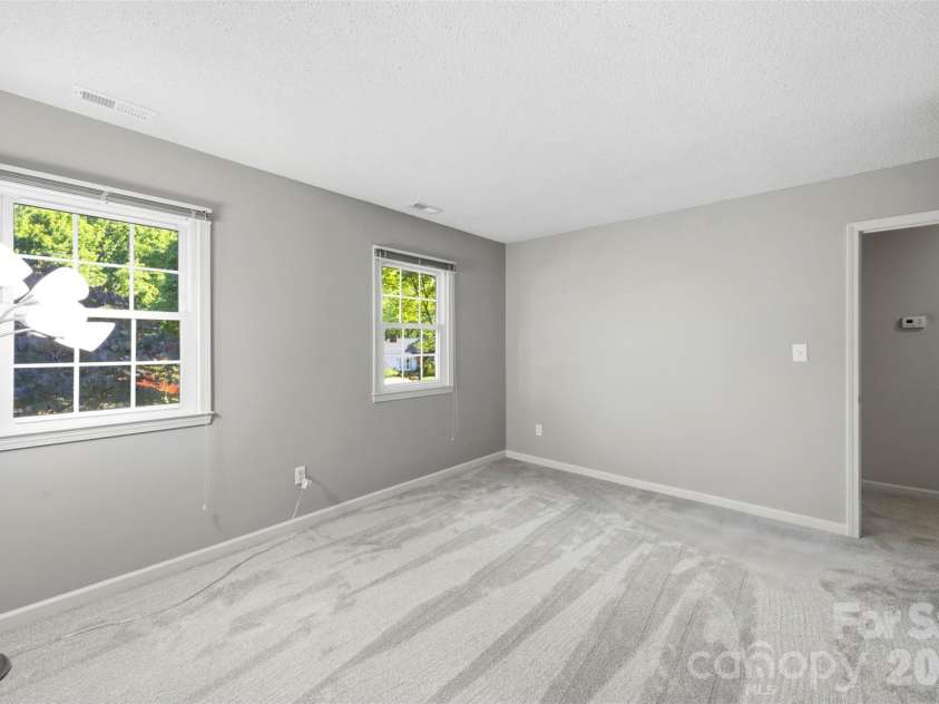 2106 Kings Drive, Gastonia, NC 28056.  MLS# CAR4389653, YatesRealty ID 28001. 