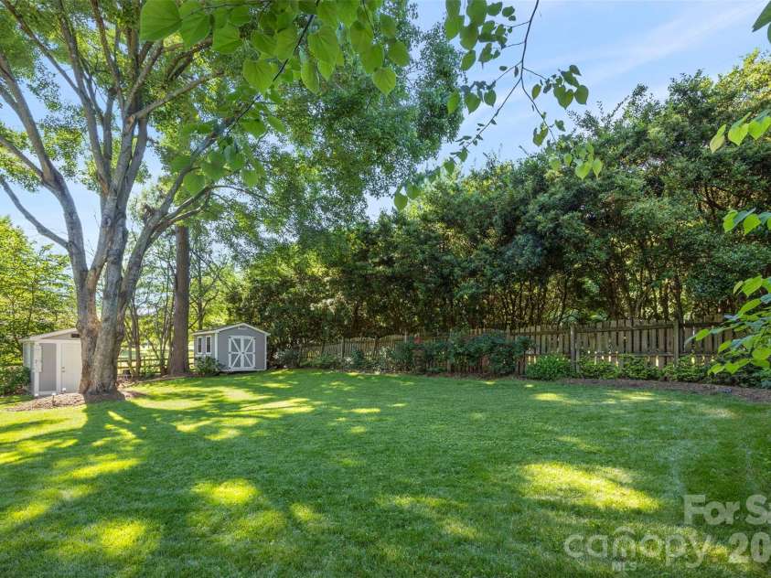 2106 Kings Drive, Gastonia, NC 28056.  MLS# CAR4389653, YatesRealty ID 28001. 