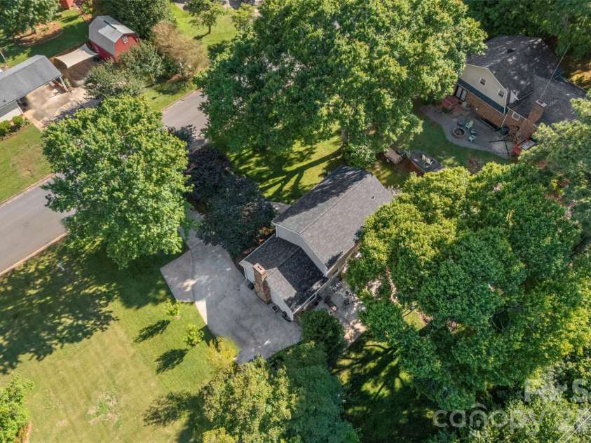 2106 Kings Drive, Gastonia, NC 28056.  MLS# CAR4389653, YatesRealty ID 28001. 