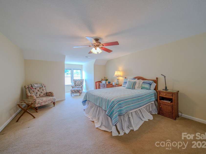 8 Creekside Way, Asheville, NC 28804.  MLS# CAR4275736, YatesRealty ID 28001. 4th Bedroom / Upstairs