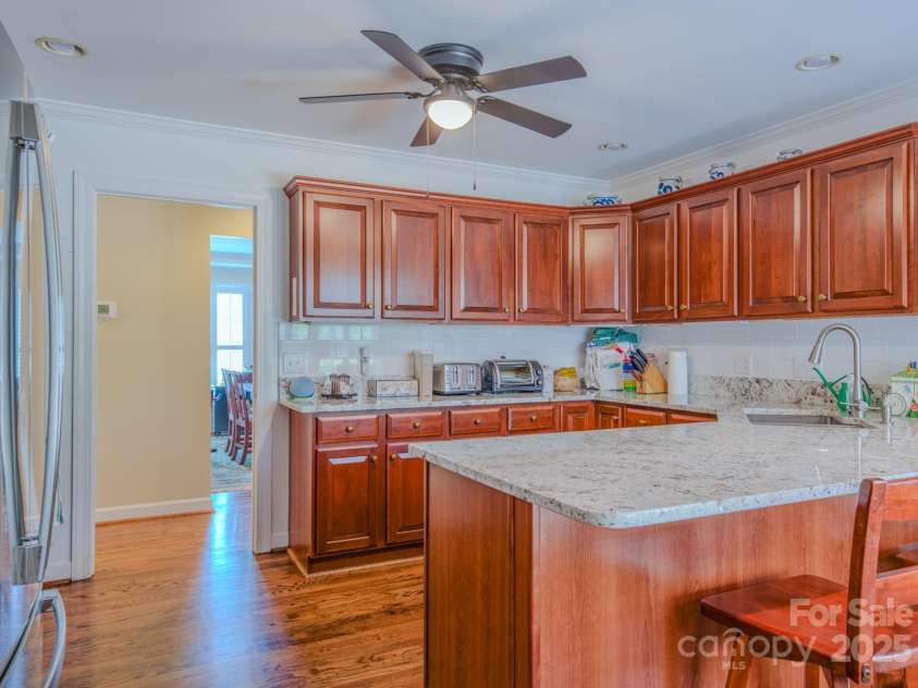 8 Creekside Way, Asheville, NC 28804.  MLS# CAR4275736, YatesRealty ID 28001. Kitchen New Appliances and Counters