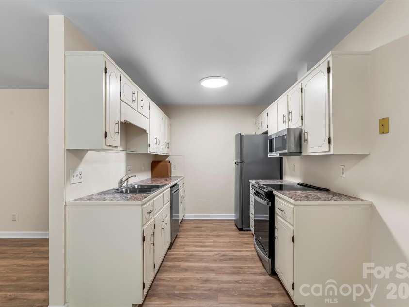 110 Wesley Drive, Morganton, NC 28655.  MLS# CAR4389732, YatesRealty ID 28002. 