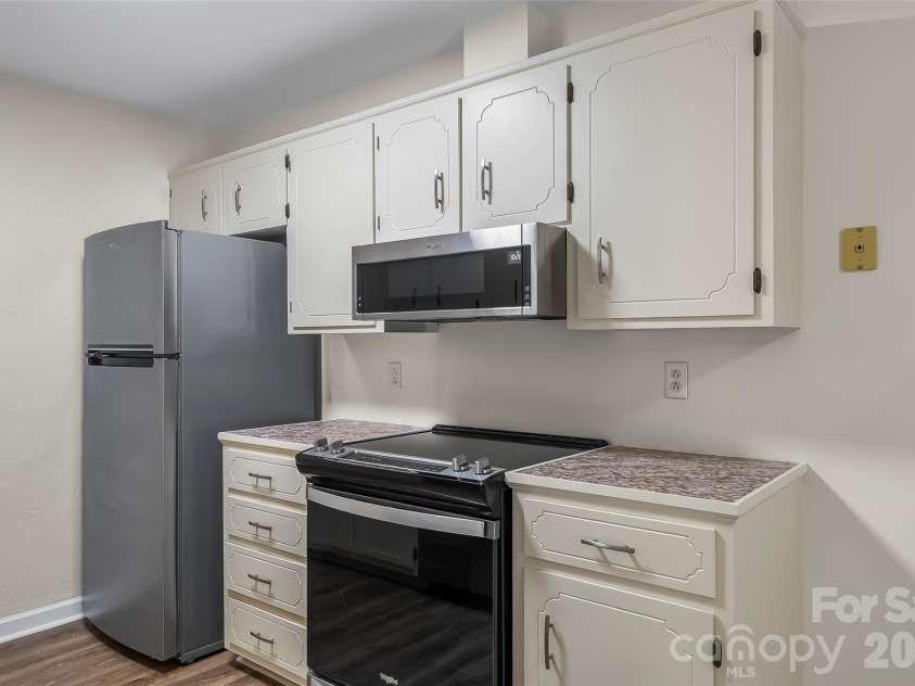 110 Wesley Drive, Morganton, NC 28655.  MLS# CAR4389732, YatesRealty ID 28002. 