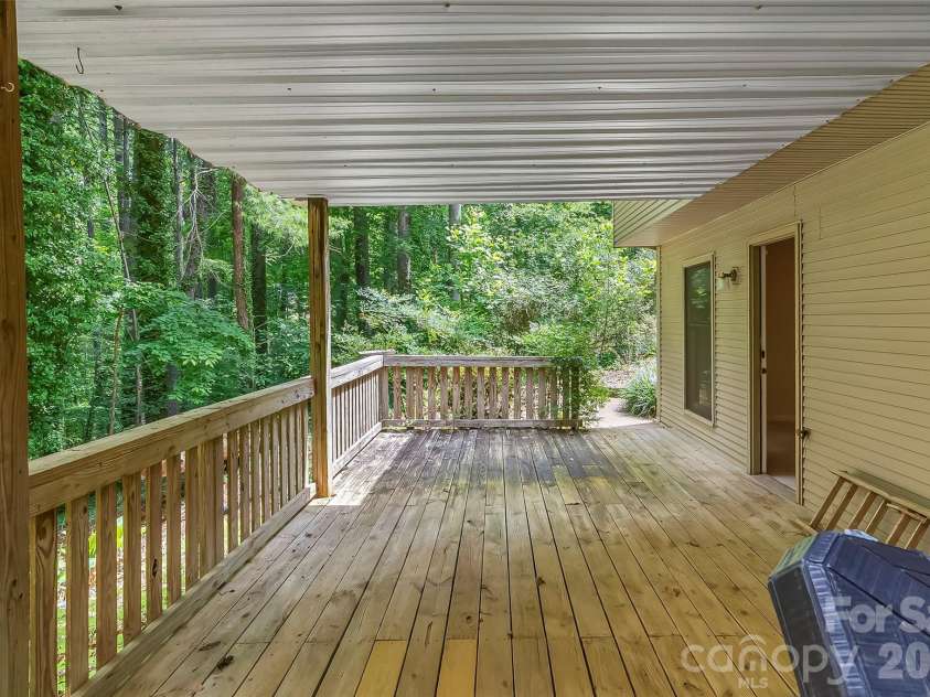110 Wesley Drive, Morganton, NC 28655.  MLS# CAR4389732, YatesRealty ID 28002. 