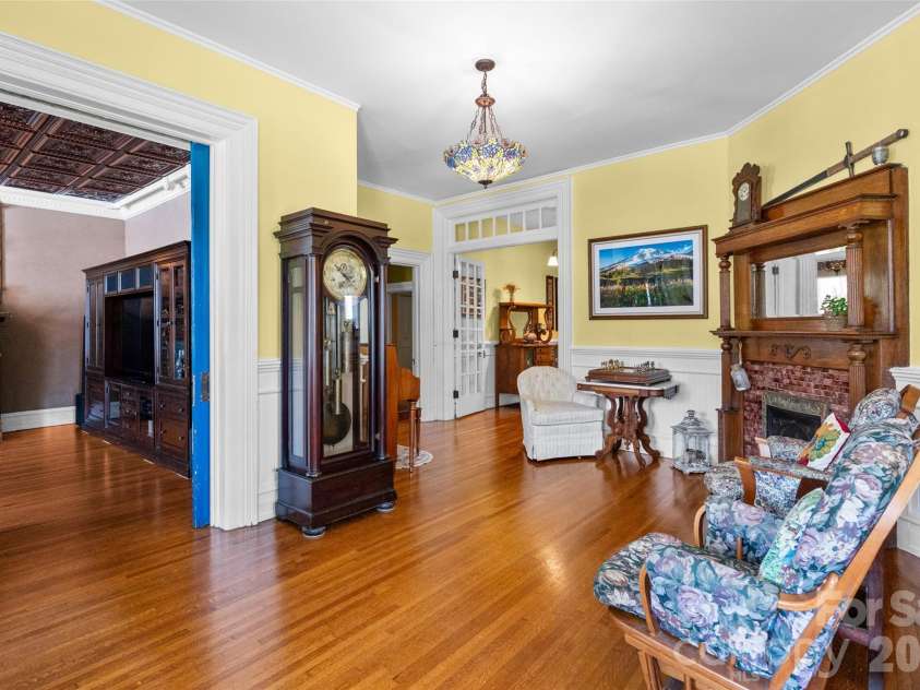 8 College Street, York, SC 29745.  MLS# CAR4390128, YatesRealty ID 28003. 