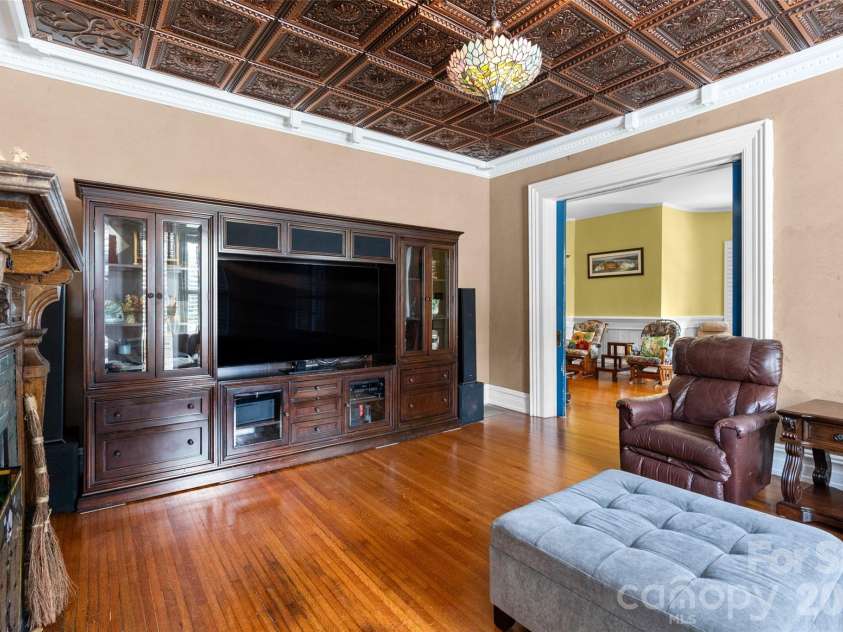 8 College Street, York, SC 29745.  MLS# CAR4390128, YatesRealty ID 28003. 