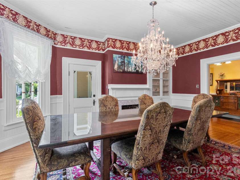 8 College Street, York, SC 29745.  MLS# CAR4390128, YatesRealty ID 28003. 