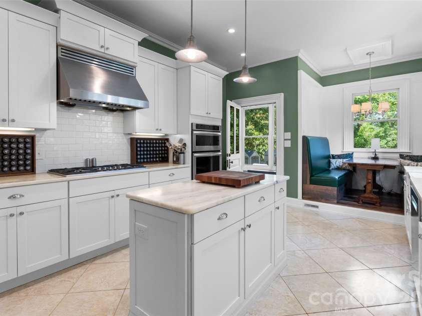 8 College Street, York, SC 29745.  MLS# CAR4390128, YatesRealty ID 28003. 