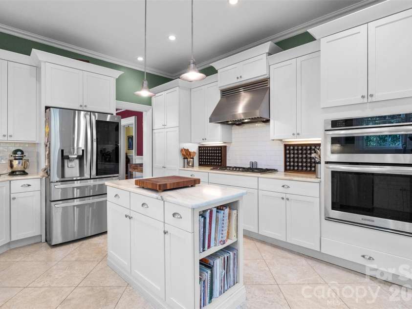 8 College Street, York, SC 29745.  MLS# CAR4390128, YatesRealty ID 28003. 