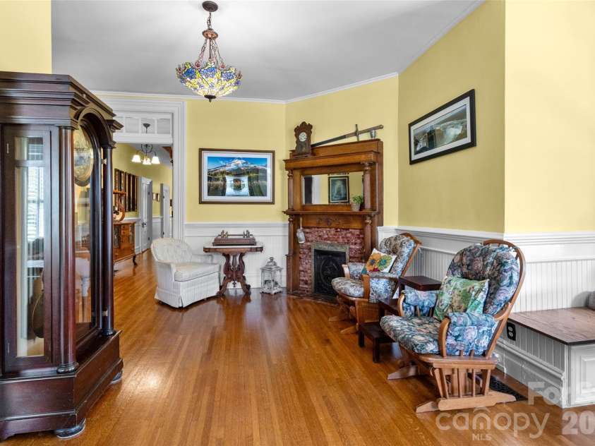 8 College Street, York, SC 29745.  MLS# CAR4390128, YatesRealty ID 28003. 