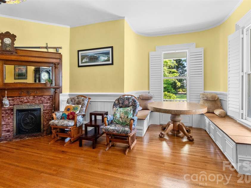 8 College Street, York, SC 29745.  MLS# CAR4390128, YatesRealty ID 28003. 