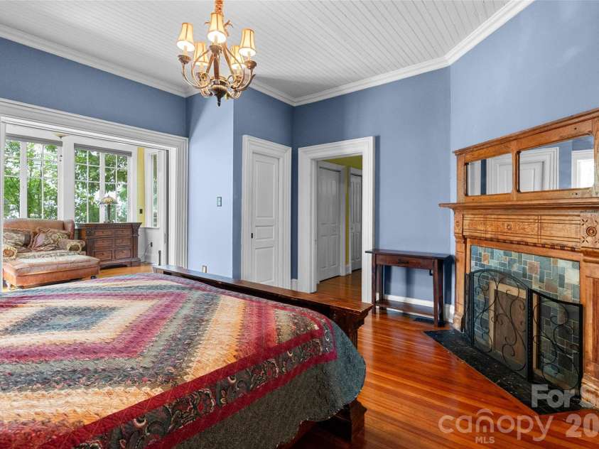 8 College Street, York, SC 29745.  MLS# CAR4390128, YatesRealty ID 28003. 