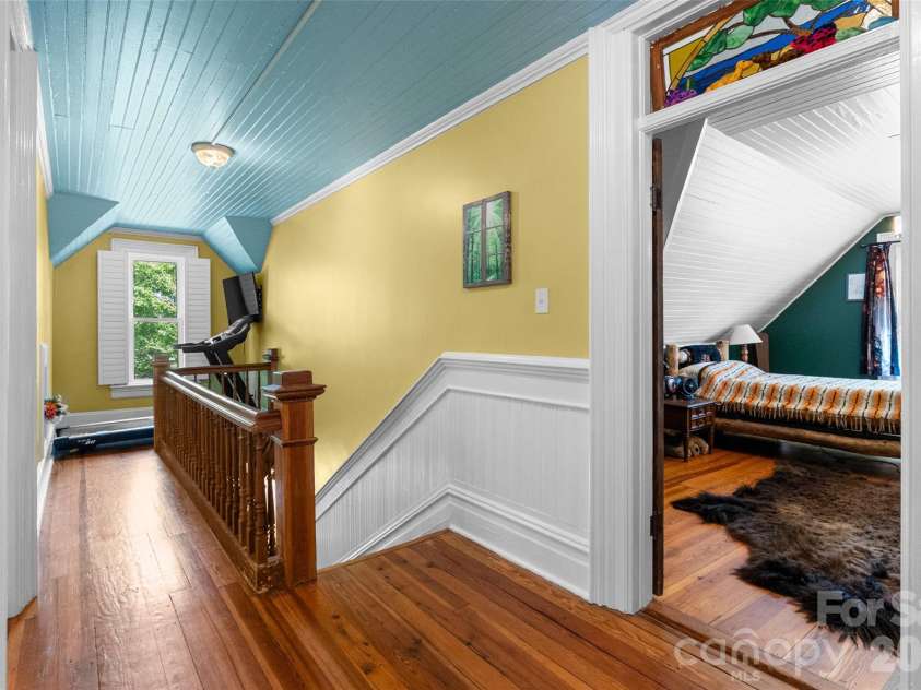 8 College Street, York, SC 29745.  MLS# CAR4390128, YatesRealty ID 28003. 