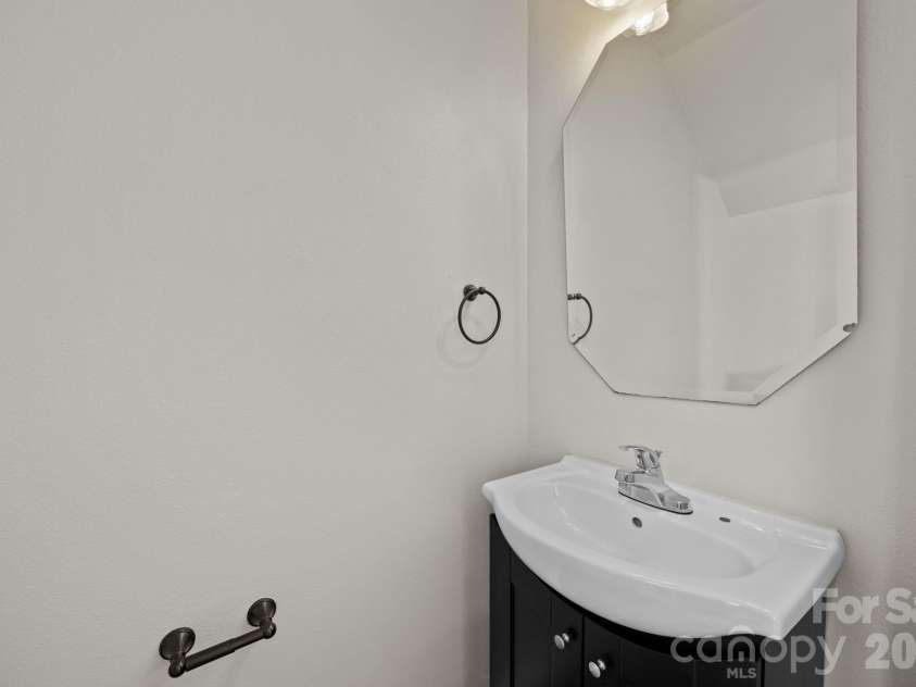 10609 Spring Rain Court, Charlotte, NC 28278.  MLS# CAR4390035, YatesRealty ID 28004. 