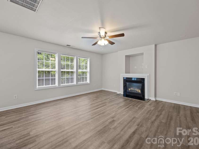 10609 Spring Rain Court, Charlotte, NC 28278.  MLS# CAR4390035, YatesRealty ID 28004. 