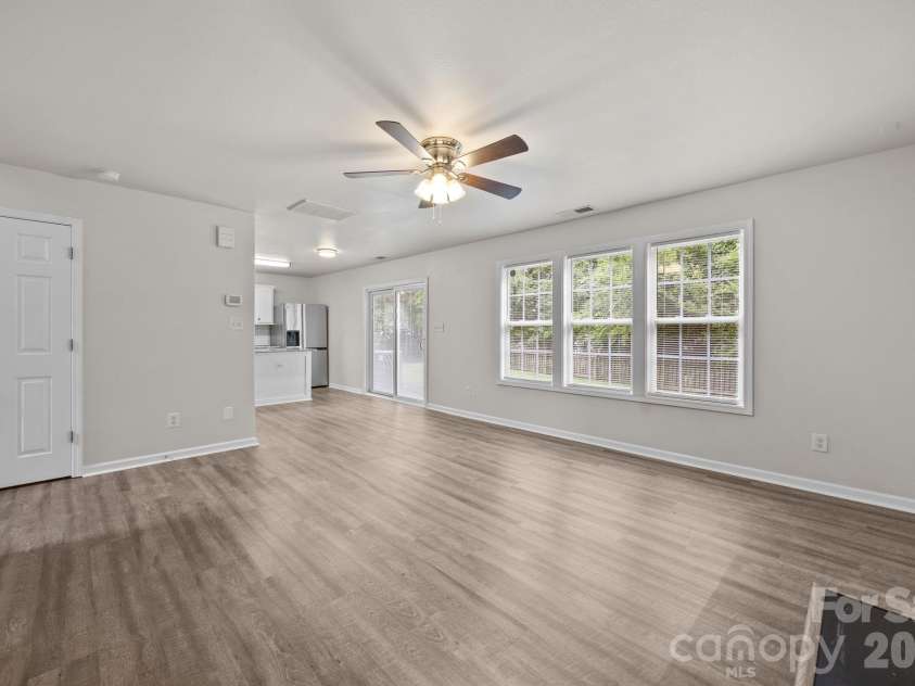 10609 Spring Rain Court, Charlotte, NC 28278.  MLS# CAR4390035, YatesRealty ID 28004. 