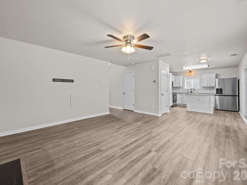 10609 Spring Rain Court, Charlotte, NC 28278.  MLS# CAR4390035, YatesRealty ID 28004. 