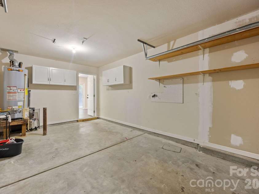 10609 Spring Rain Court, Charlotte, NC 28278.  MLS# CAR4390035, YatesRealty ID 28004. 